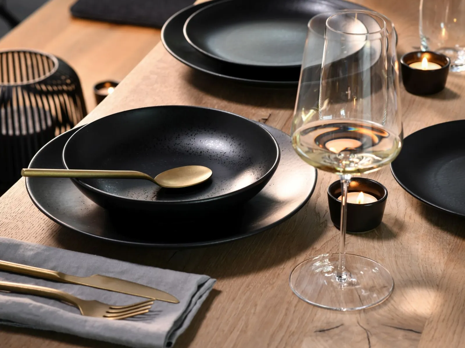 Creatable Geschirrset|Teller|Magic Black - Tellerset 12-tlg - Schwarz
