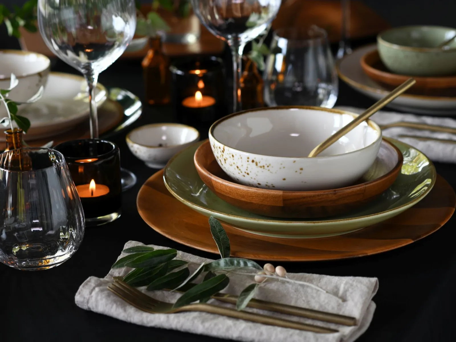 Creatable Teller|Nature Collection - Tellerset 6-tlg - Akazienholz