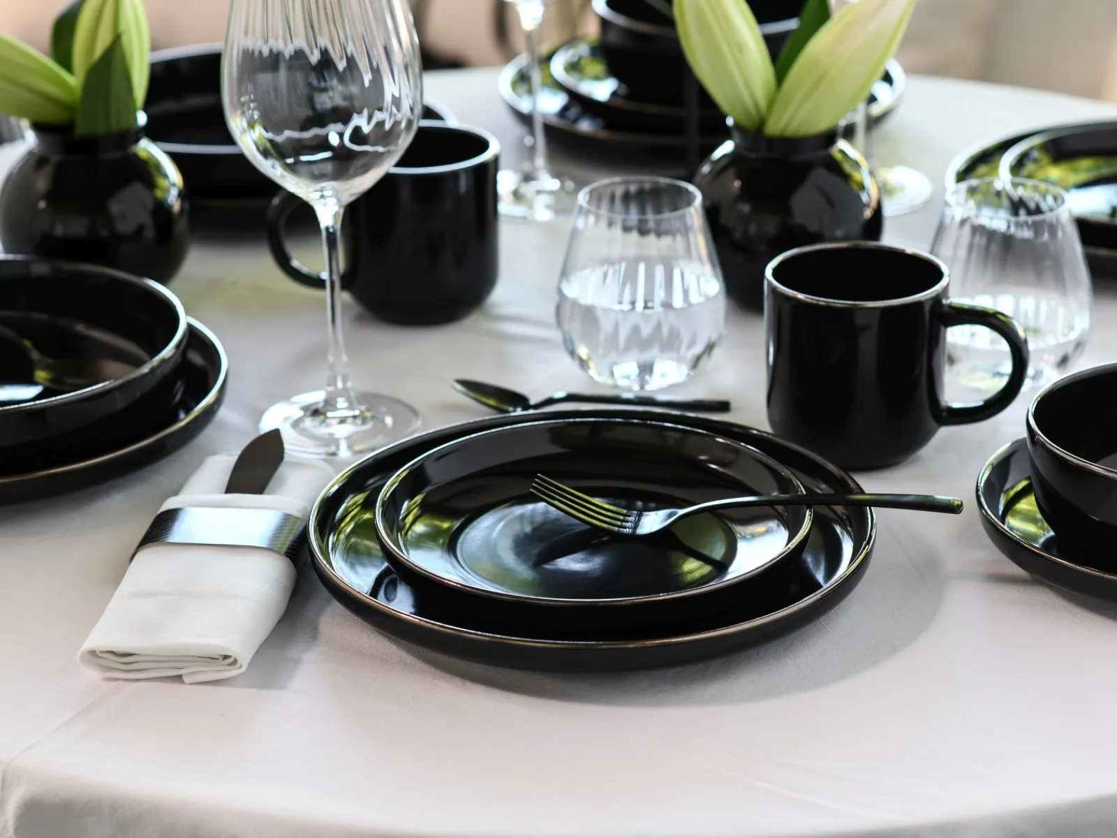 Creatable Geschirrset|Nordic Festive - Kombiservice 10-tlg - Schwarz
