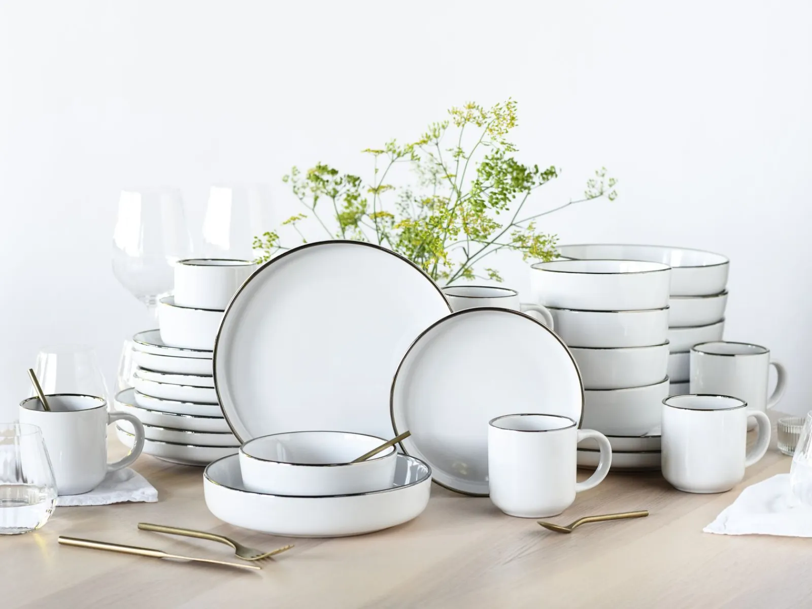 Creatable Geschirrset|Nordic Festive - Kombiservice 30-tlg - Schwarz