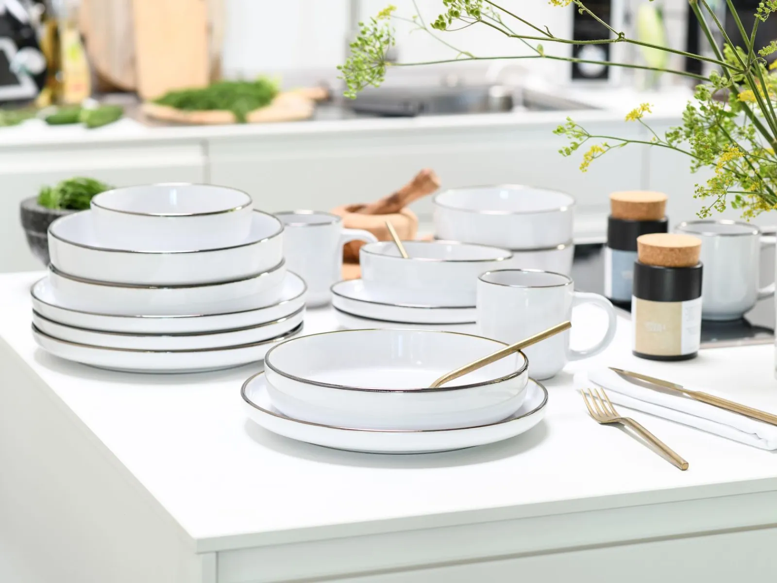 Creatable Geschirrset|Nordic Festive - Kombiservice 30-tlg - Schwarz