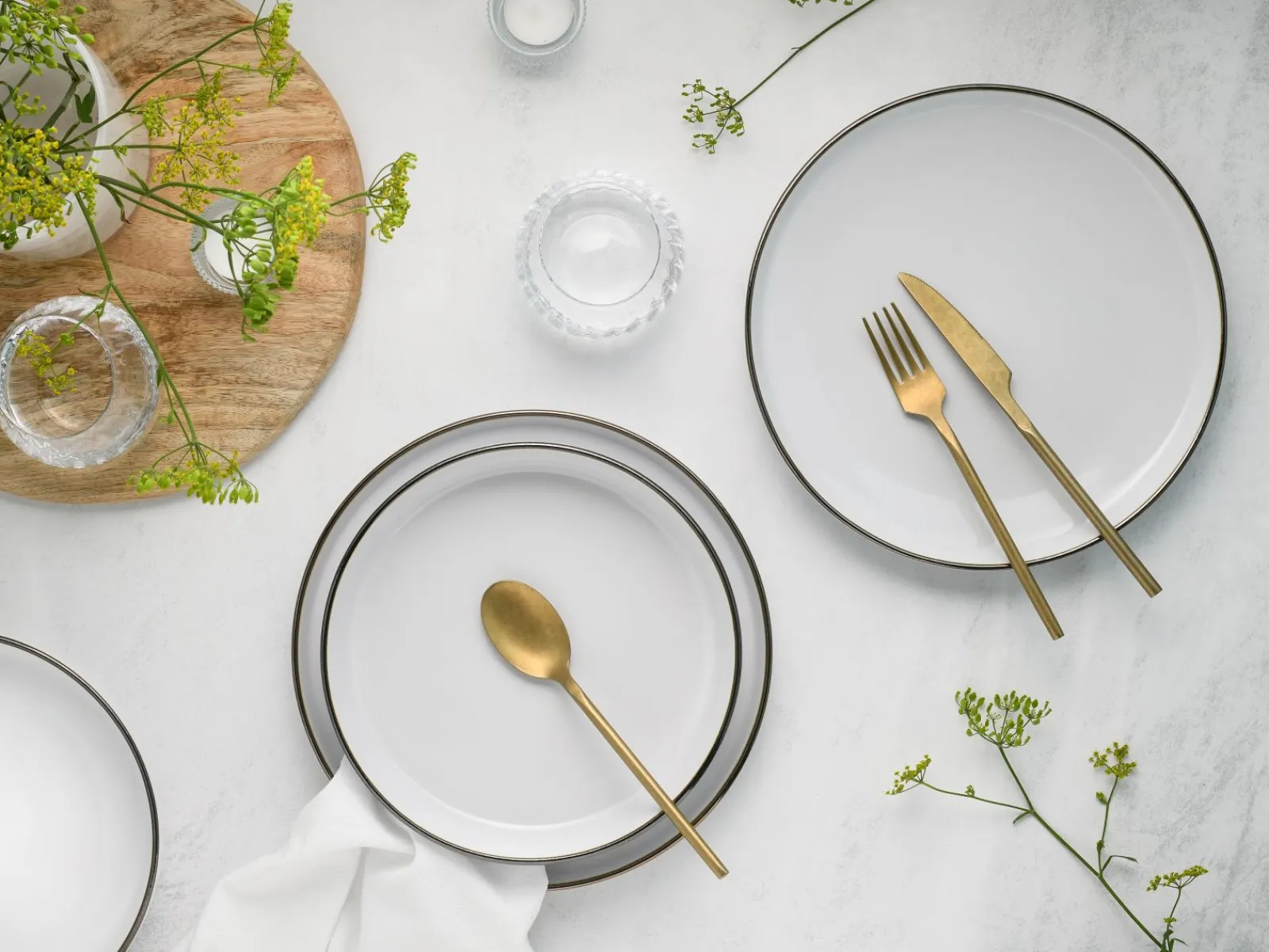 Creatable Geschirrset|Nordic Festive - Tafelservice 12-tlg - Schwarz