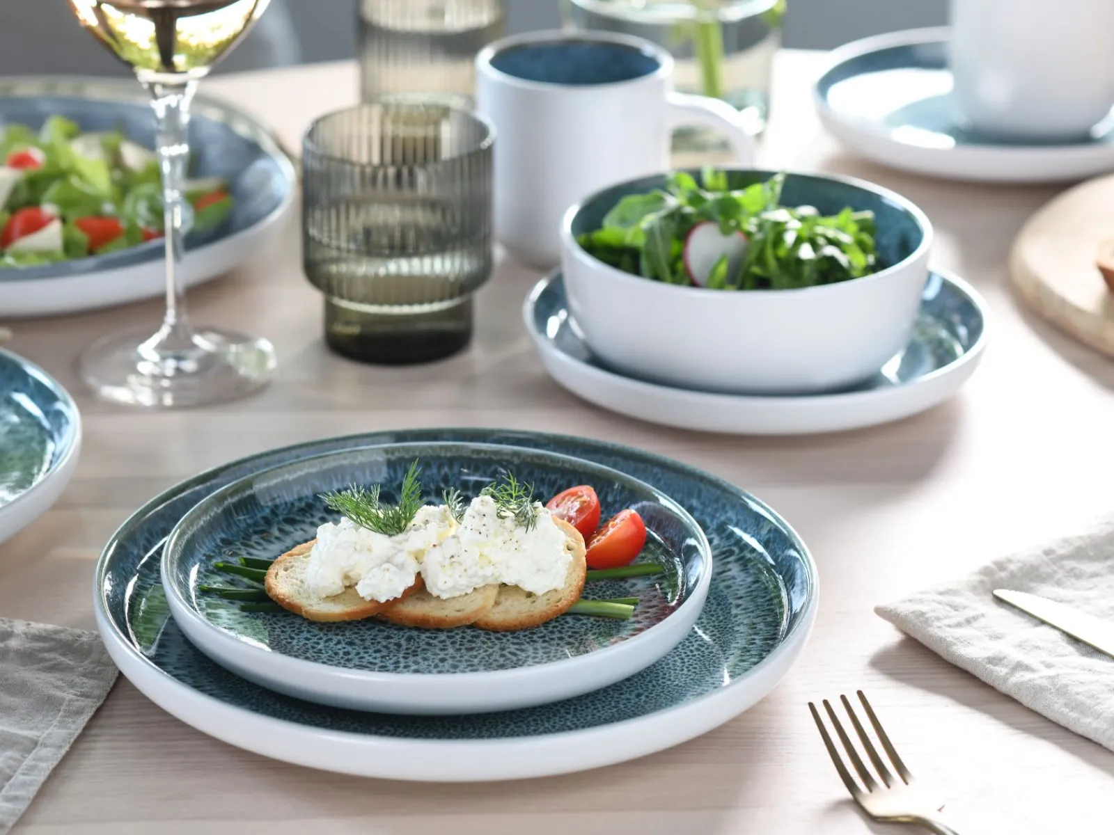 Creatable Geschirrset|Nordic Fjord - Kombiservice 16-tlg - Eisblau - Weiss