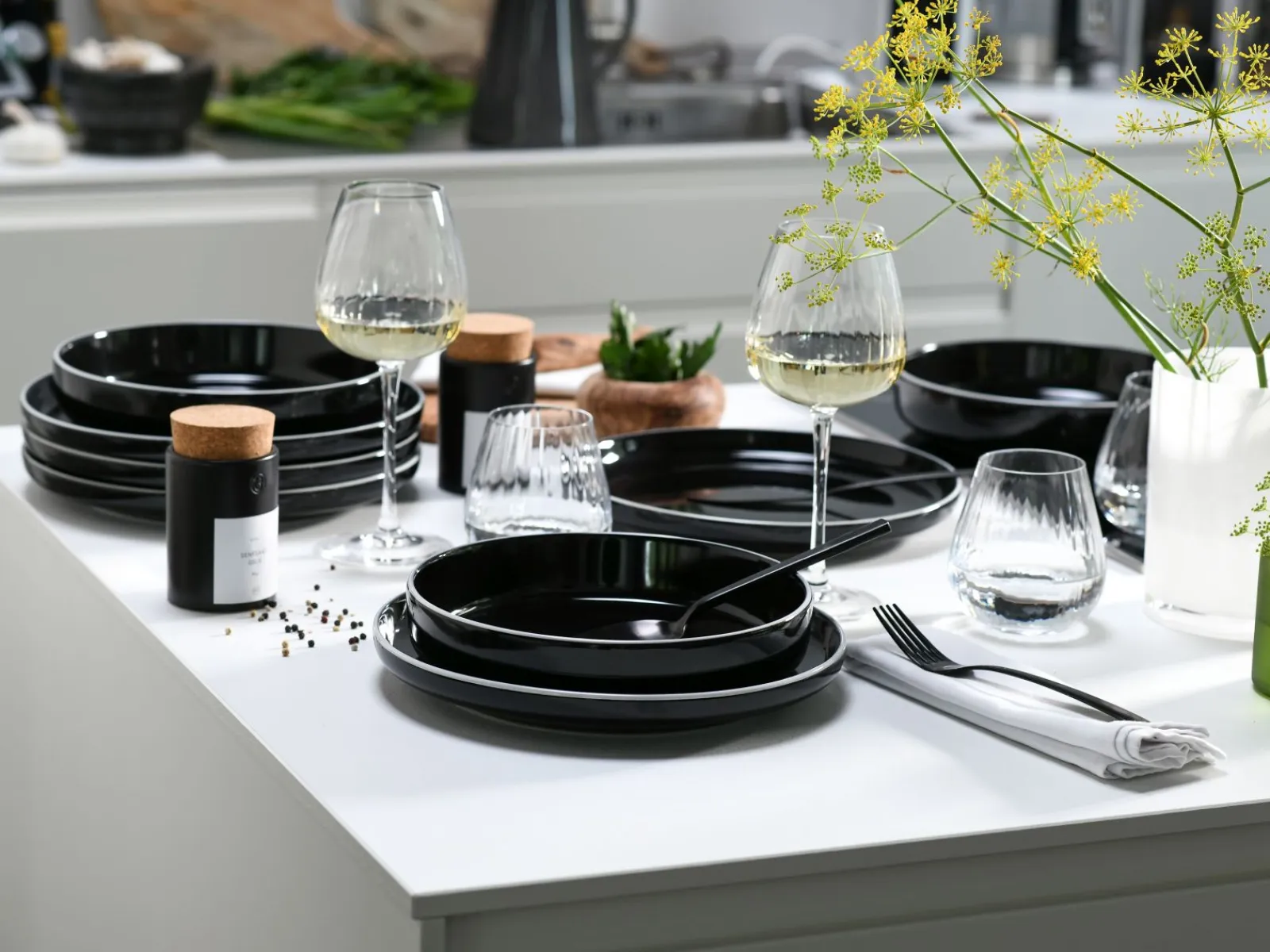 Creatable Geschirrset|Nordic Gourmet - Tafelservice 12-tlg - Schwarz