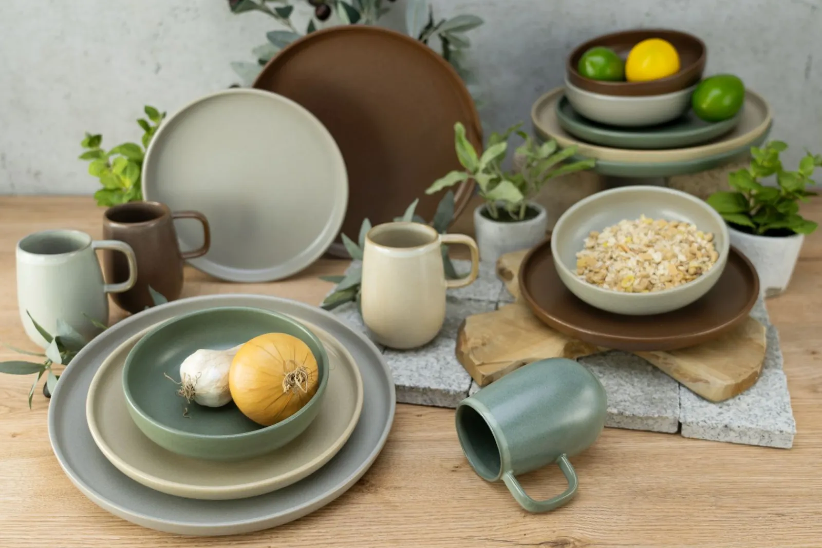 Creatable Geschirrset|Uno - Kombiservice 16-tlg - Black