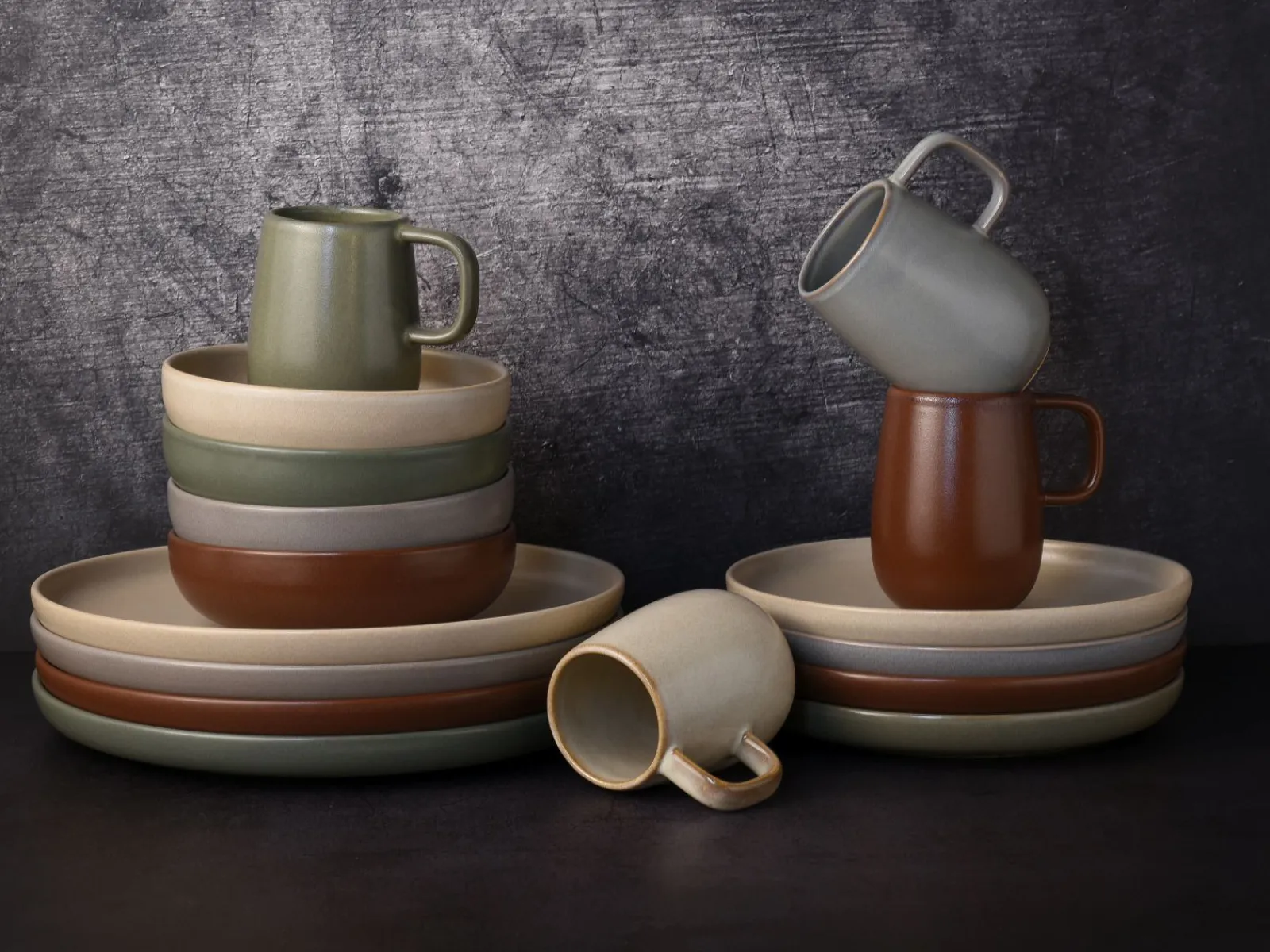Creatable Geschirrset|Uno - Kombiservice 16-tlg - Black